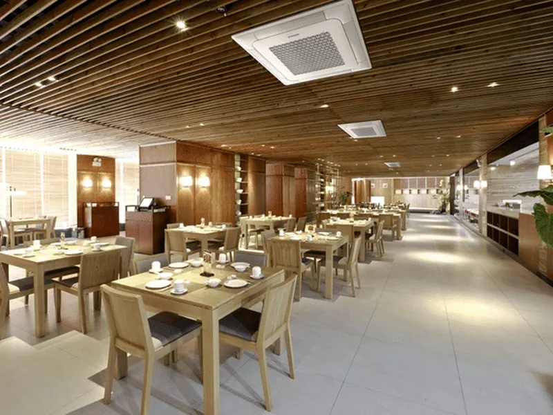 Climatización de restaurante instalada por ITAFE en Málaga